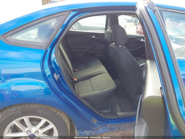 1FADP3F2XJL293337 Ford FOCUS SE