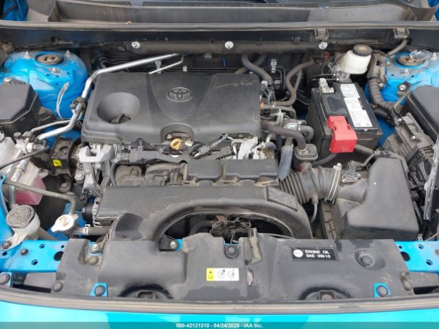 2T3H1RFV7MW120211 Toyota RAV4 LE