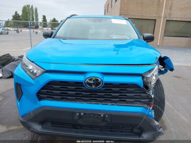 2T3H1RFV7MW120211 Toyota RAV4 LE