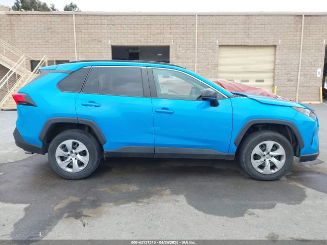 2T3H1RFV7MW120211 Toyota RAV4 LE