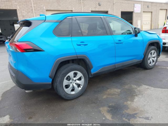 2T3H1RFV7MW120211 Toyota RAV4 LE