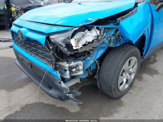 2T3H1RFV7MW120211 Toyota RAV4 LE