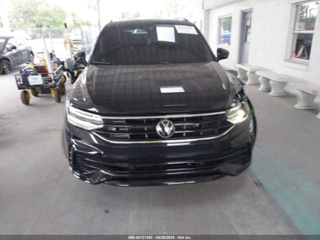 3VVCB7AX4RM106944 Volkswagen Tiguan 2.0t Se R-line Black