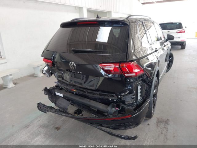 3VVCB7AX4RM106944 Volkswagen Tiguan 2.0t Se R-line Black