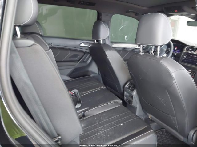 3VVCB7AX4RM106944 Volkswagen Tiguan 2.0t Se R-line Black