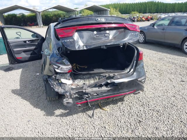 3KPF44AC0ME411572 KIA FORTE GT