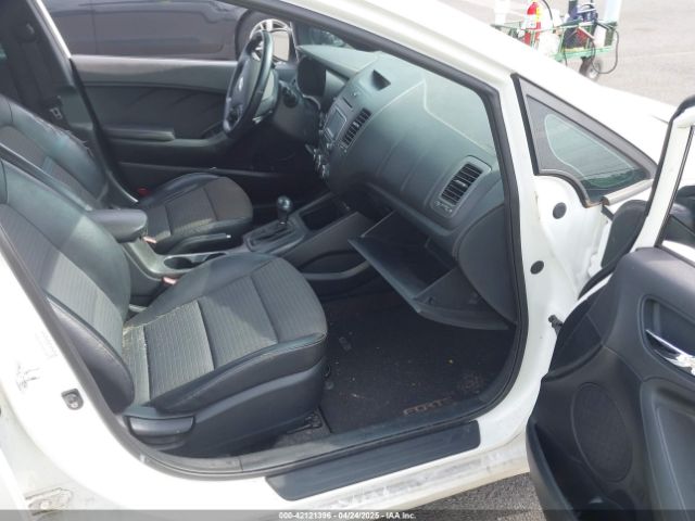KNAFZ5A33G5631230 KIA FORTE SX