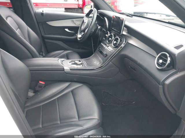 WDC0G4JB1KV136690 Mercedes-Benz GLC 300