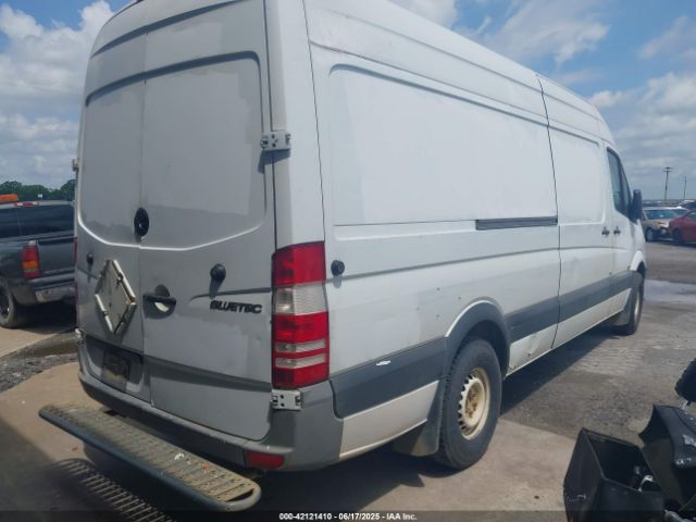 2011 MERCEDES-BENZ SPRINTER 2500 WD3PE8CB7B5579435 Photo 3