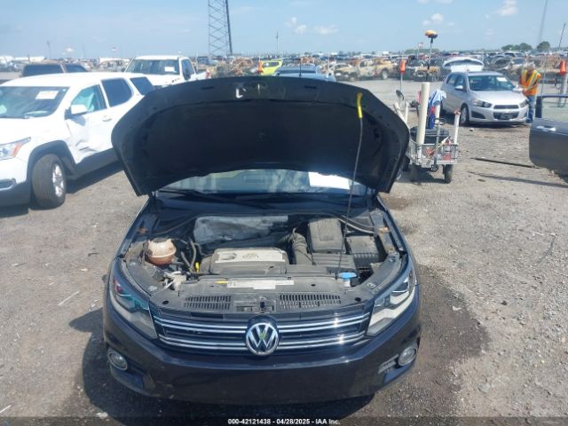 2016 VOLKSWAGEN TIGUAN WVGAV7AX3GW527446 Photo 9