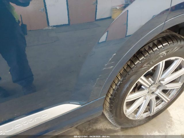 WA1VAAF75JD028331 Audi Q7 3.0t Premium