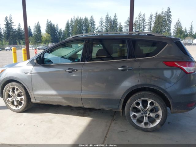 1FMCU9JX0EUC45801 Ford Escape Titanium