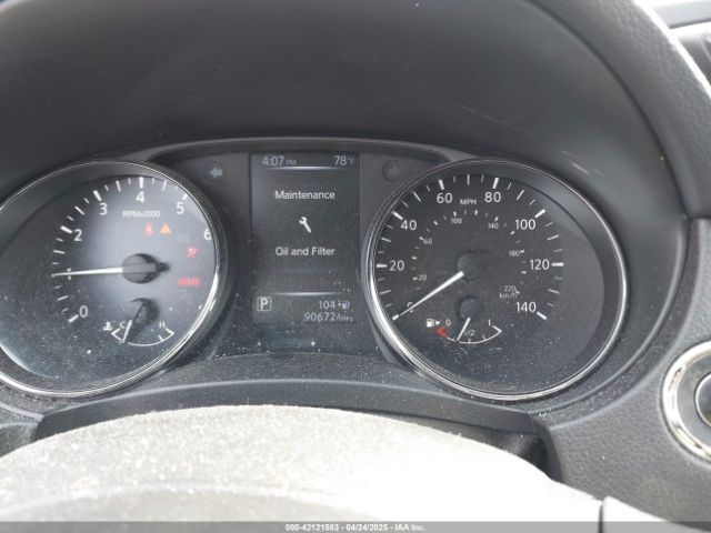 JN1BJ1CR2JW203947 Nissan Rogue Sport Sv
