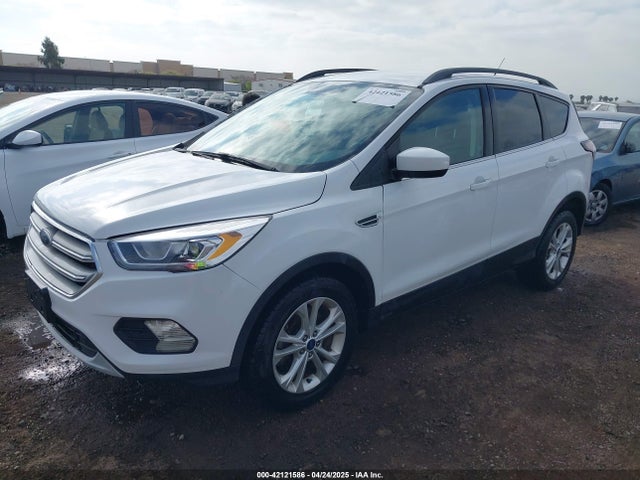 1FMCU9GD3HUD95726 Ford ESCAPE SE
