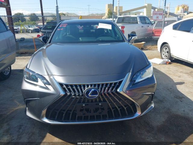 58ADA1C15NU026266 Lexus ES 300H