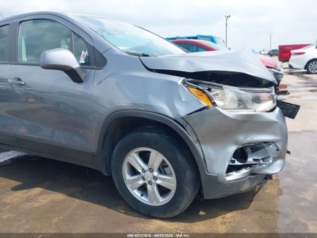 3GNCJNSB4LL195895 Chevrolet Trax Awd Ls