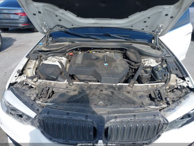 WBAJA5C38HG896889 BMW 530I