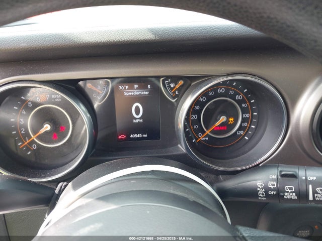 1C4GJXAN1JW293503 Jeep Wrangler
