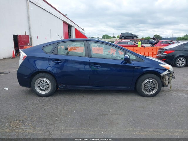 Toyota Prius Two 2014 JTDKN3DU6E1830606 Image 13