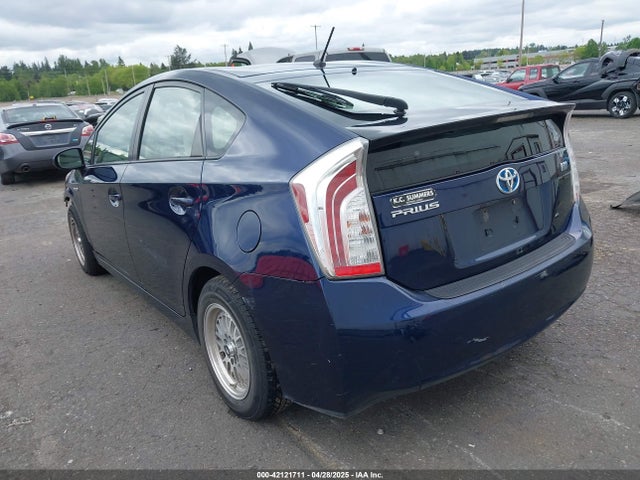 Toyota Prius Two 2014 JTDKN3DU6E1830606 Image 3