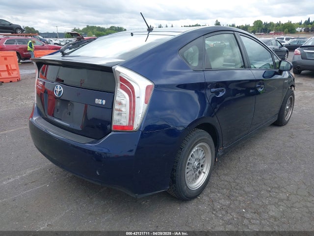 Toyota Prius Two 2014 JTDKN3DU6E1830606 Image 4