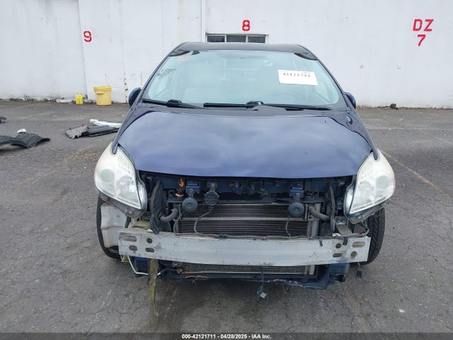 Toyota Prius Two 2014 JTDKN3DU6E1830606 Image 6