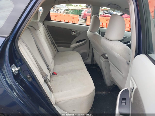 Toyota Prius Two 2014 JTDKN3DU6E1830606 Image 8