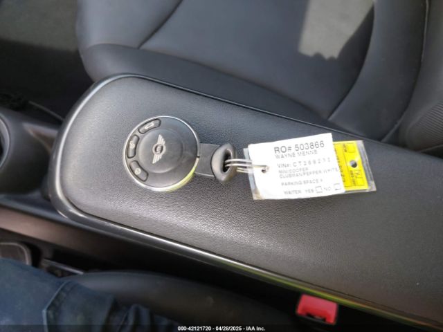 2012 MINI COOPER CLUBMAN WMWZF3C51CT268232 Photo 10