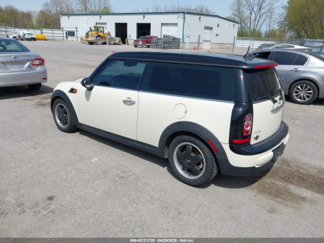 2012 MINI COOPER CLUBMAN WMWZF3C51CT268232 Photo 2