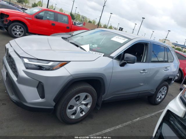 2T3H1RFVXRC291494 Toyota RAV4 LE