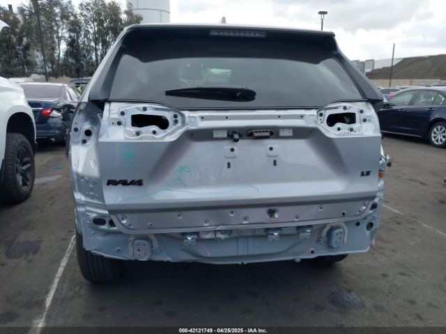 2T3H1RFVXRC291494 Toyota RAV4 LE