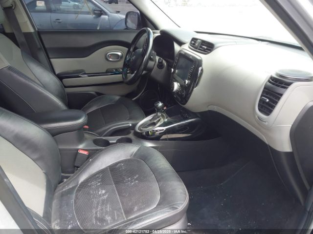 KNDJP3A55J7610187 KIA SOUL +