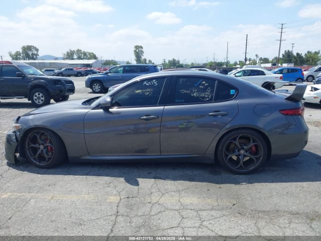ZARFAECN2J7595119 Alfa Romeo Giulia Ti Sport Rwd