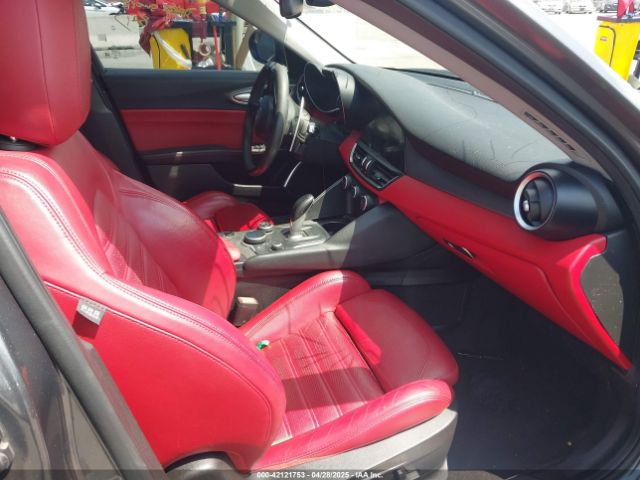 ZARFAECN2J7595119 Alfa Romeo Giulia Ti Sport Rwd
