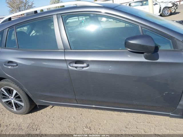 4S3GTAV62M3710675 Subaru Impreza Premium 5-door