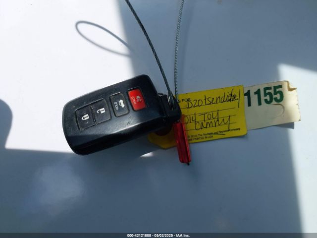 4T1BD1FK5EU140195 Toyota Camry Hybrid Le