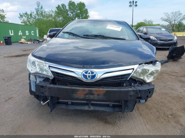 4T1BD1FK5EU140195 Toyota Camry Hybrid Le