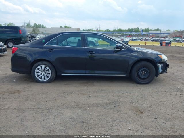 4T1BD1FK5EU140195 Toyota Camry Hybrid Le