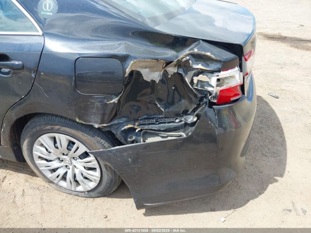 4T1BD1FK5EU140195 Toyota Camry Hybrid Le
