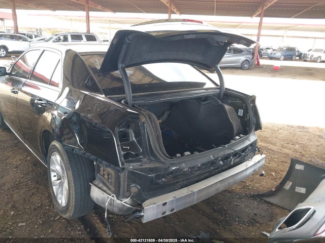 2C3CCAAG4GH141217 Chrysler 300 Limited
