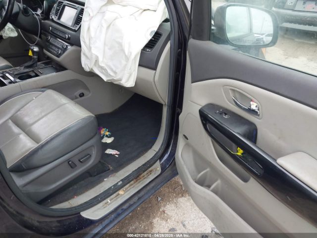 KNDMC5C19J6423085 KIA Sedona Sx