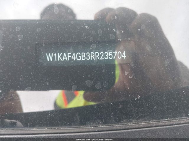 W1KAF4GB3RR235704 Mercedes-Benz C 300