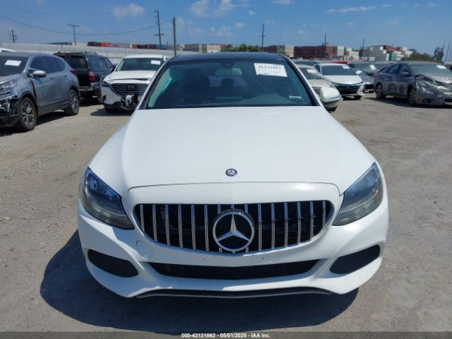 55SWF4JB5FU077181 Mercedes-Benz C 300 Luxury/sport