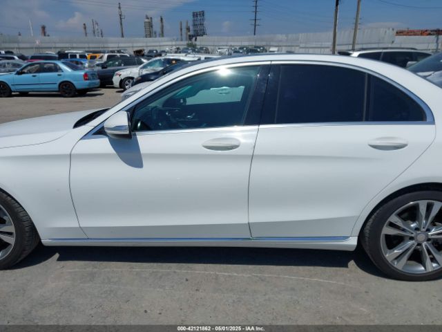 55SWF4JB5FU077181 Mercedes-Benz C 300 Luxury/sport