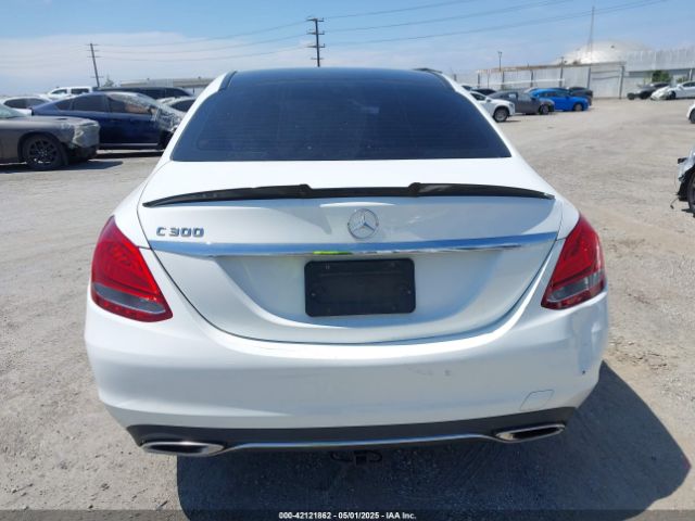 55SWF4JB5FU077181 Mercedes-Benz C 300 Luxury/sport