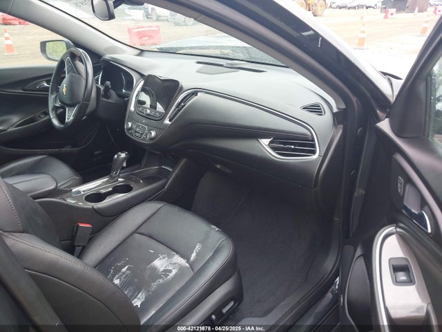 1G1ZD5STXJF200309 Chevrolet MALIBU LT