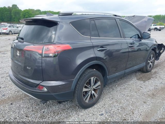 2T3WFREV8JW429188 Toyota Rav4 Xle