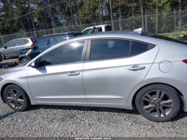 5NPD84LF5HH000897 Hyundai ELANTRA SE