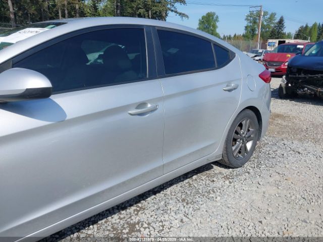 5NPD84LF5HH000897 Hyundai ELANTRA SE