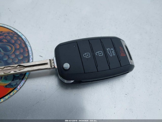KNAGM4A79F5649438 KIA Optima Lx
